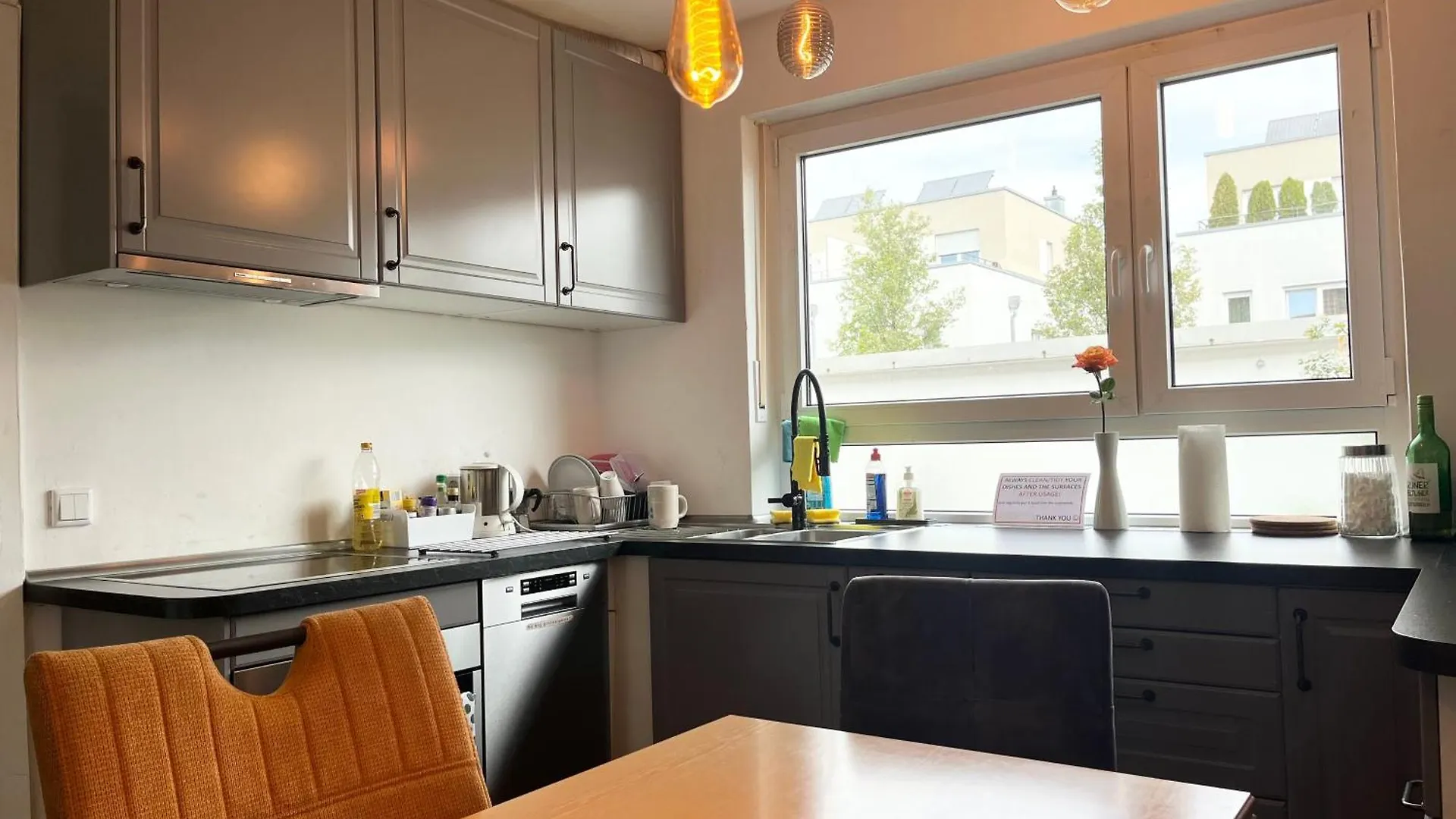 Kwatera prywatna Gemuetliche Privatzimmer Mit Geteiltem Bad, Kueche Und Garten Monachium Niemcy