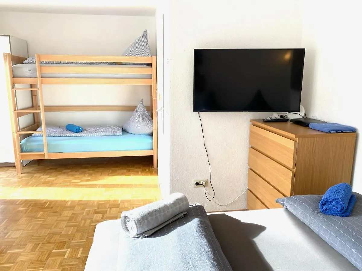 Gemuetliche Privatzimmer Mit Geteiltem Bad, Kueche Und Garten München